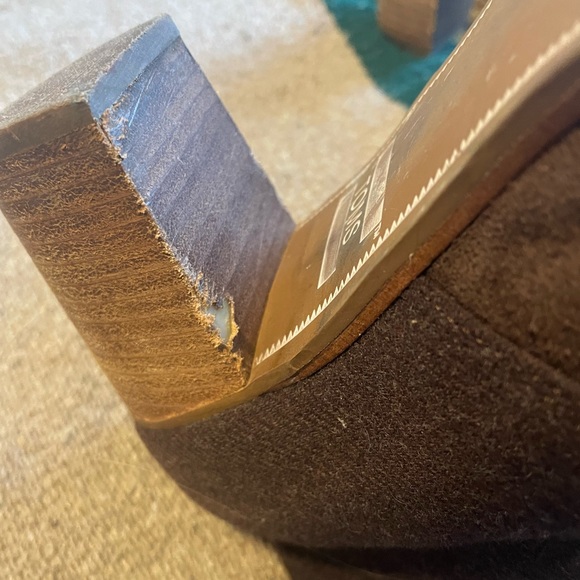 Toms booties - Picture 3 of 3